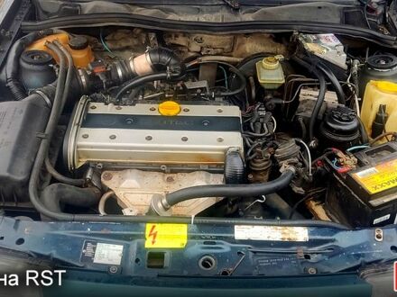 Зеленый Опель Вектра, объемом двигателя 2 л и пробегом 100 тыс. км за 1150 $, фото 1 на Automoto.ua