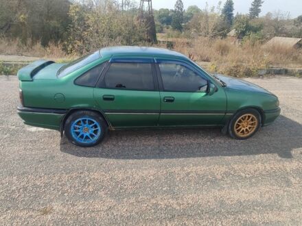 Зеленый Опель Вектра, объемом двигателя 1 л и пробегом 340 тыс. км за 1200 $, фото 1 на Automoto.ua