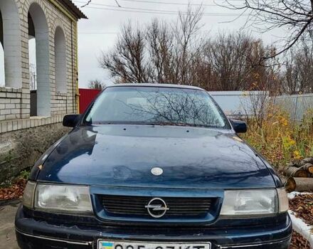 Зелений Опель Вектра, об'ємом двигуна 2 л та пробігом 565 тис. км за 1000 $, фото 1 на Automoto.ua