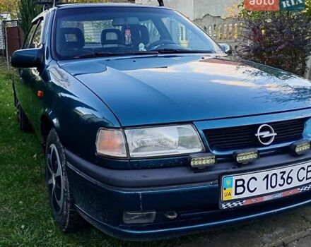 Зеленый Опель Вектра, объемом двигателя 1.8 л и пробегом 300 тыс. км за 1200 $, фото 1 на Automoto.ua