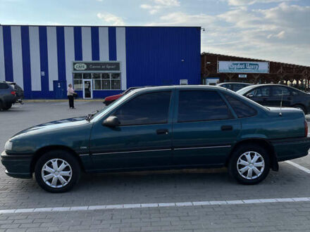 Зеленый Опель Вектра, объемом двигателя 2 л и пробегом 300 тыс. км за 1700 $, фото 1 на Automoto.ua