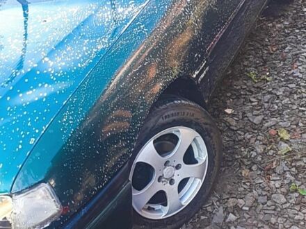 Зеленый Опель Вектра, объемом двигателя 1.6 л и пробегом 100 тыс. км за 600 $, фото 1 на Automoto.ua