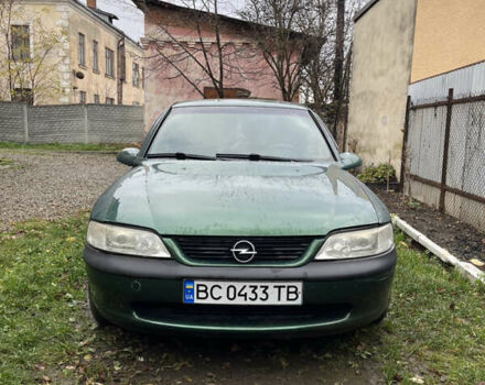 Зеленый Опель Вектра, объемом двигателя 1.6 л и пробегом 273 тыс. км за 2800 $, фото 1 на Automoto.ua