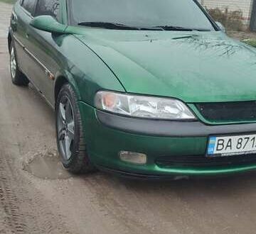 Зеленый Опель Вектра, объемом двигателя 2 л и пробегом 246 тыс. км за 2000 $, фото 1 на Automoto.ua