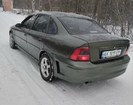 Зеленый Опель Вектра, объемом двигателя 1.6 л и пробегом 296 тыс. км за 2250 $, фото 1 на Automoto.ua