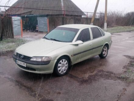 Зеленый Опель Вектра, объемом двигателя 2 л и пробегом 3 тыс. км за 2091 $, фото 1 на Automoto.ua