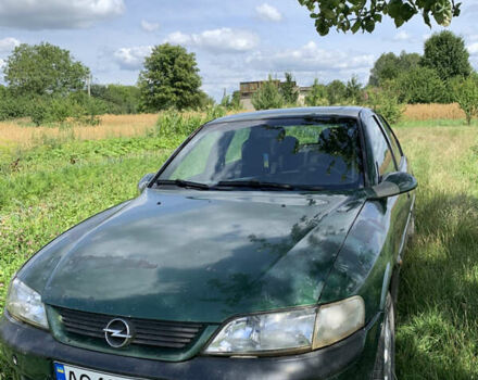 Зелений Опель Вектра, об'ємом двигуна 1.8 л та пробігом 150 тис. км за 2000 $, фото 1 на Automoto.ua