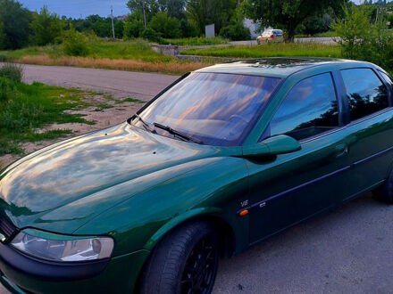 Опель Вектра 1996 у Запоріжжя на Automoto.ua Зелений Опель Вектра, об'ємом двигуна 2.5 л та пробігом 447 тис. км за 3500 $, фото 1 на Automoto.ua