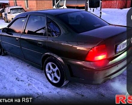 Зеленый Опель Вектра, объемом двигателя 1.6 л и пробегом 300 тыс. км за 2500 $, фото 1 на Automoto.ua