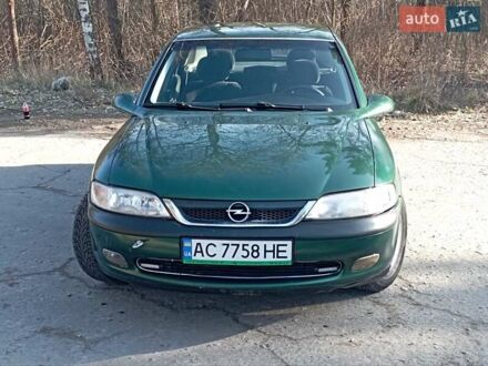 Зеленый Опель Вектра, объемом двигателя 2 л и пробегом 370 тыс. км за 2600 $, фото 1 на Automoto.ua