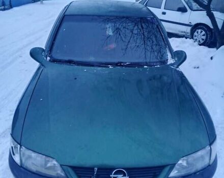 Зеленый Опель Вектра, объемом двигателя 1.6 л и пробегом 236 тыс. км за 1392 $, фото 1 на Automoto.ua