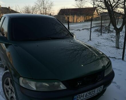 Зеленый Опель Вектра, объемом двигателя 1.6 л и пробегом 300 тыс. км за 3500 $, фото 1 на Automoto.ua