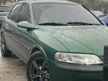 Опель Вектра 1996 в Кропивницком (Кировограде) на Automoto.ua Зеленый Опель Вектра, объемом двигателя 2 л и пробегом 240 тыс. км за 2799 $, фото 1 на Automoto.ua