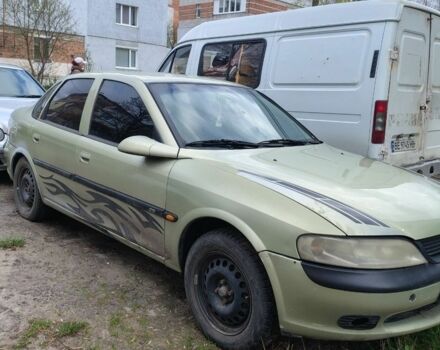 Зеленый Опель Вектра, объемом двигателя 1.8 л и пробегом 375 тыс. км за 1500 $, фото 1 на Automoto.ua