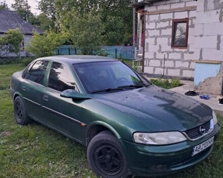 Зеленый Опель Вектра, объемом двигателя 1.8 л и пробегом 320 тыс. км за 2397 $, фото 1 на Automoto.ua