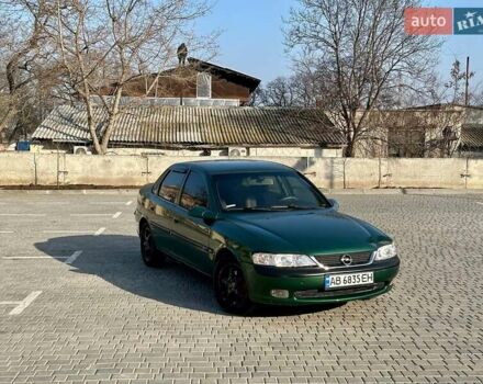 Зеленый Опель Вектра, объемом двигателя 1.8 л и пробегом 333 тыс. км за 2800 $, фото 1 на Automoto.ua