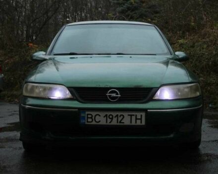 Зеленый Опель Вектра, объемом двигателя 2 л и пробегом 350 тыс. км за 1450 $, фото 1 на Automoto.ua
