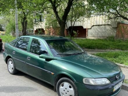 Опель Вектра 1996 у Львові на Automoto.ua Зелений Опель Вектра, об'ємом двигуна 1.7 л та пробігом 282 тис. км за 2500 $, фото 1 на Automoto.ua