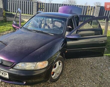 Зеленый Опель Вектра, объемом двигателя 1.8 л и пробегом 251 тыс. км за 2250 $, фото 1 на Automoto.ua