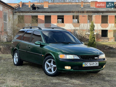 Опель Вектра 1997 у Дрогобичі на Automoto.ua Зелений Опель Вектра, об'ємом двигуна 1.8 л та пробігом 370 тис. км за 1950 $, фото 1 на Automoto.ua