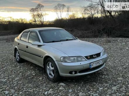 Опель Вектра 1997 у Івано-Франківську на Automoto.ua Зелений Опель Вектра, об'ємом двигуна 1.8 л та пробігом 430 тис. км за 2850 $, фото 1 на Automoto.ua