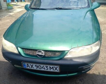 Зелений Опель Вектра, об'ємом двигуна 2 л та пробігом 258 тис. км за 1800 $, фото 1 на Automoto.ua