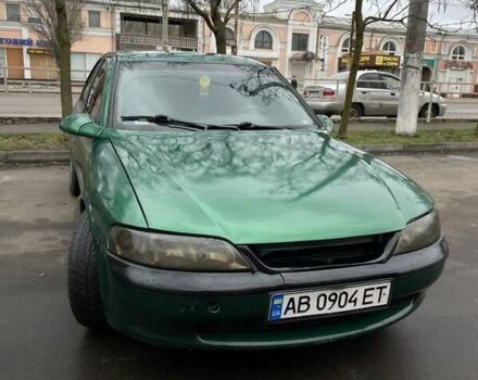 Зеленый Опель Вектра, объемом двигателя 2 л и пробегом 331 тыс. км за 2000 $, фото 1 на Automoto.ua