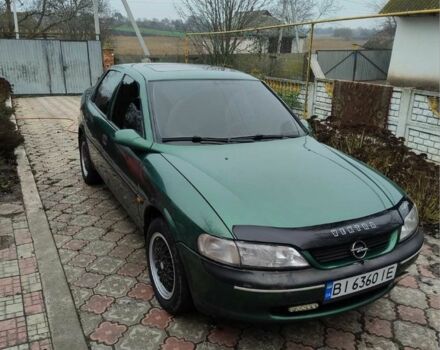 Зеленый Опель Вектра, объемом двигателя 1.6 л и пробегом 300 тыс. км за 2450 $, фото 1 на Automoto.ua