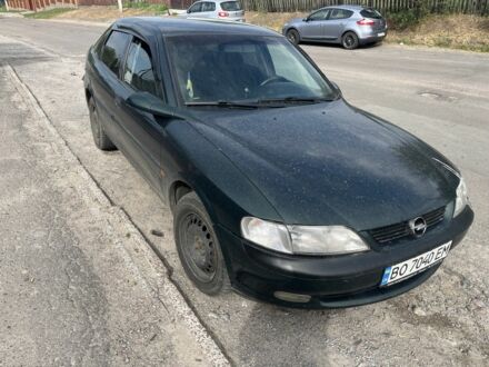 Зелений Опель Вектра, об'ємом двигуна 1.6 л та пробігом 300 тис. км за 2002 $, фото 1 на Automoto.ua