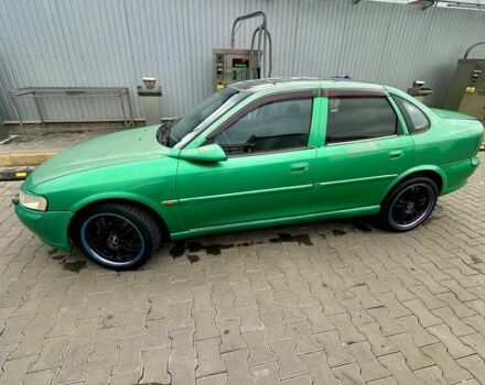 Зеленый Опель Вектра, объемом двигателя 2.5 л и пробегом 327 тыс. км за 2500 $, фото 1 на Automoto.ua