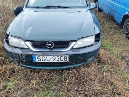 Зелений Опель Вектра, об'ємом двигуна 0 л та пробігом 250 тис. км за 700 $, фото 1 на Automoto.ua
