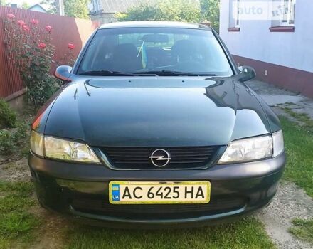Зеленый Опель Вектра, объемом двигателя 1.6 л и пробегом 350 тыс. км за 2500 $, фото 1 на Automoto.ua