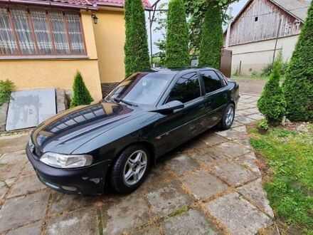Опель Вектра 1998 в Тячеве на Automoto.ua Зеленый Опель Вектра, объемом двигателя 1.8 л и пробегом 300 тыс. км за 2000 $, фото 1 на Automoto.ua