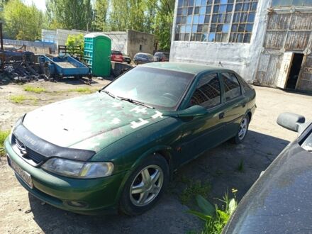 Опель Вектра 1998 в Николаеве на Automoto.ua Зеленый Опель Вектра, объемом двигателя 2 л и пробегом 195 тыс. км за 750 $, фото 1 на Automoto.ua