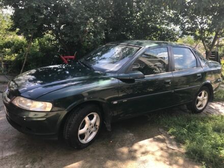 Опель Вектра 1998 в Ямполь на Automoto.ua Зеленый Опель Вектра, объемом двигателя 1.8 л и пробегом 280 тыс. км за 2300 $, фото 1 на Automoto.ua