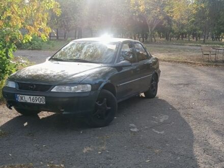 Опель Вектра 1998 в Краматорске на Automoto.ua Зеленый Опель Вектра, объемом двигателя 0 л и пробегом 328 тыс. км за 960 $, фото 1 на Automoto.ua