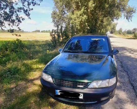 Зеленый Опель Вектра, объемом двигателя 1.8 л и пробегом 242 тыс. км за 2900 $, фото 1 на Automoto.ua