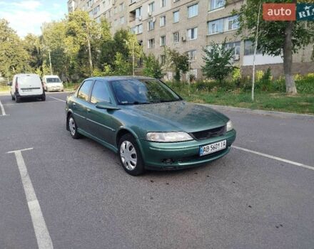 Зеленый Опель Вектра, объемом двигателя 1.8 л и пробегом 357 тыс. км за 2100 $, фото 1 на Automoto.ua