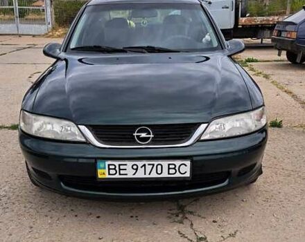 Зеленый Опель Вектра, объемом двигателя 2 л и пробегом 313 тыс. км за 3300 $, фото 1 на Automoto.ua