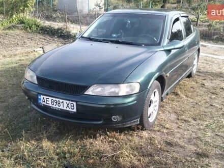 Опель Вектра 1999 в Каменское - Днепродзержинск на Automoto.ua Зеленый Опель Вектра, объемом двигателя 1.6 л и пробегом 400 тыс. км за 3300 $, фото 1 на Automoto.ua