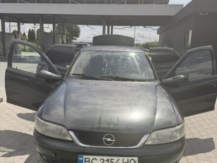 Опель Вектра 1999 в Львове на Automoto.ua Зеленый Опель Вектра, объемом двигателя 1.8 л и пробегом 446 тыс. км за 2000 $, фото 1 на Automoto.ua