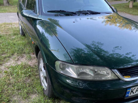 Опель Вектра 1999 в Борисполе на Automoto.ua Зеленый Опель Вектра, объемом двигателя 1.8 л и пробегом 100 тыс. км за 2100 $, фото 1 на Automoto.ua