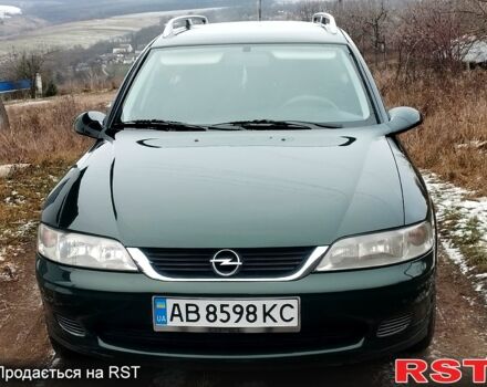 Зелений Опель Вектра, об'ємом двигуна 2 л та пробігом 310 тис. км за 2499 $, фото 1 на Automoto.ua