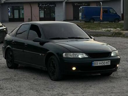 Зеленый Опель Вектра, объемом двигателя 1.6 л и пробегом 414 тыс. км за 3000 $, фото 1 на Automoto.ua