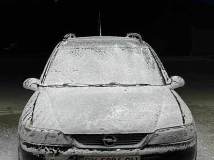 Опель Вектра 1999 в Нововолынск на Automoto.ua Зеленый Опель Вектра, объемом двигателя 1.6 л и пробегом 320 тыс. км за 1900 $, фото 1 на Automoto.ua