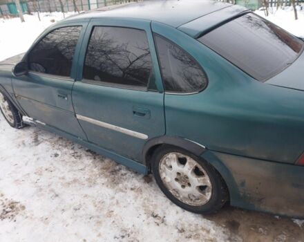 Зелений Опель Вектра, об'ємом двигуна 2 л та пробігом 450 тис. км за 900 $, фото 1 на Automoto.ua