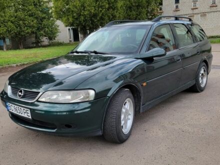 Опель Вектра 1999 у Червонограде на Automoto.ua Зелений Опель Вектра, об'ємом двигуна 2 л та пробігом 300 тис. км за 1950 $, фото 1 на Automoto.ua