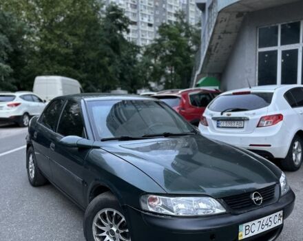 Зеленый Опель Вектра, объемом двигателя 1.6 л и пробегом 333 тыс. км за 1400 $, фото 1 на Automoto.ua