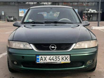 Зеленый Опель Вектра, объемом двигателя 1.8 л и пробегом 400 тыс. км за 2200 $, фото 1 на Automoto.ua