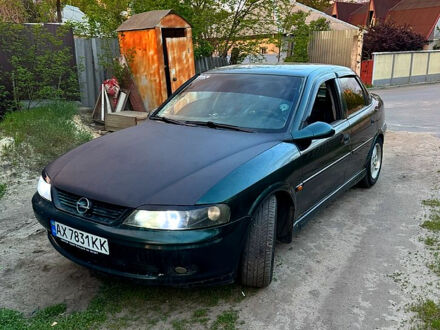 Зелений Опель Вектра, об'ємом двигуна 1.6 л та пробігом 470 тис. км за 2300 $, фото 1 на Automoto.ua